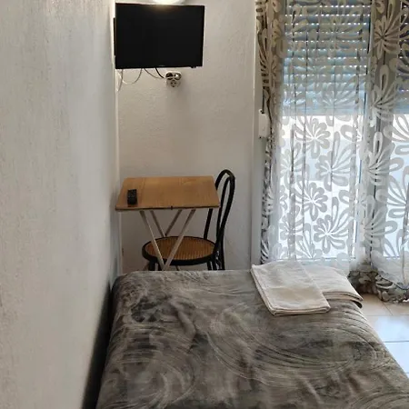 Apartment Skordas Comfy Rent Rooms *